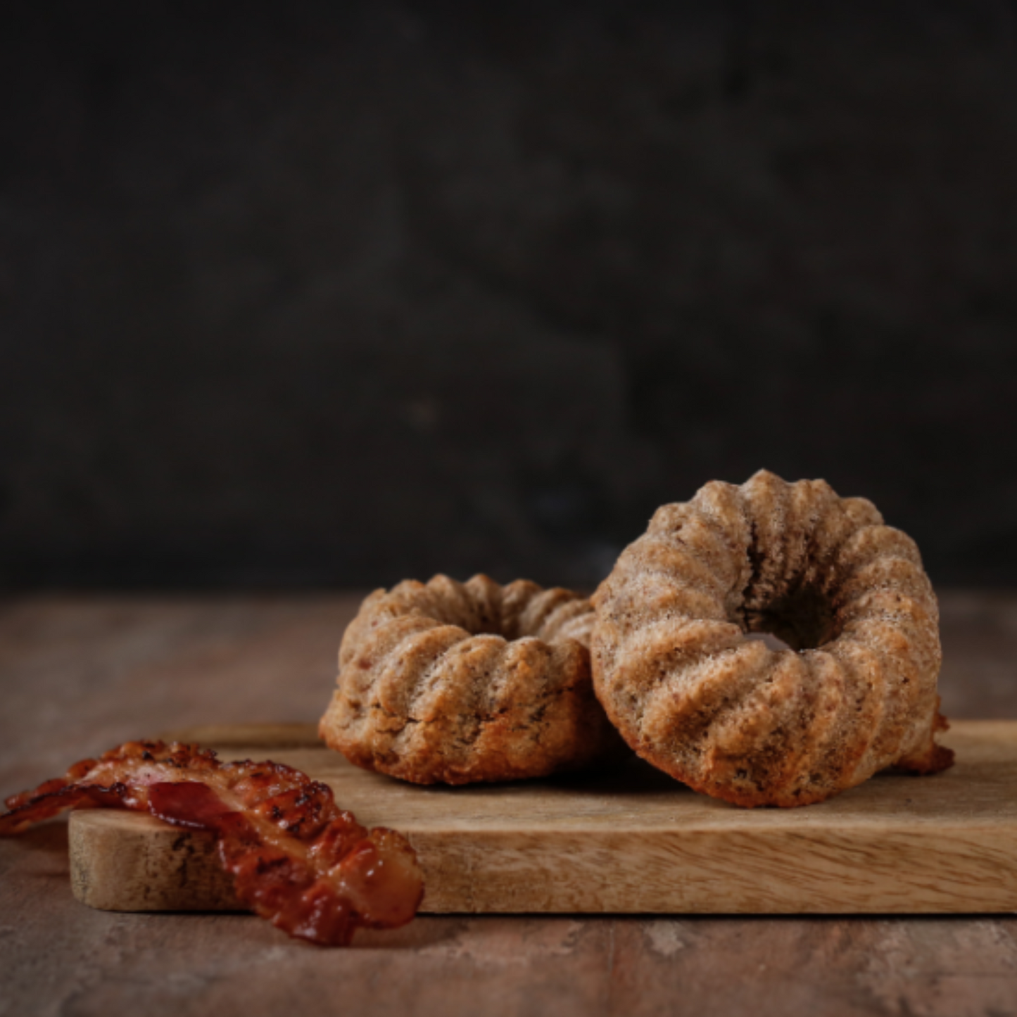 Biscuit Bavarois Artisanal au Bacon, Beurre de Cacahuète et Miel pour Chien